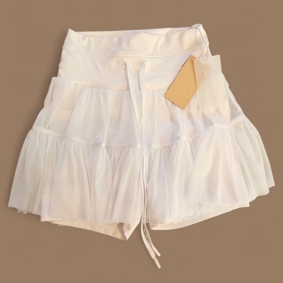 POPFLEX Dresses & Skirts - POPFLEX Pirouette Skort In Cool White Size Xs